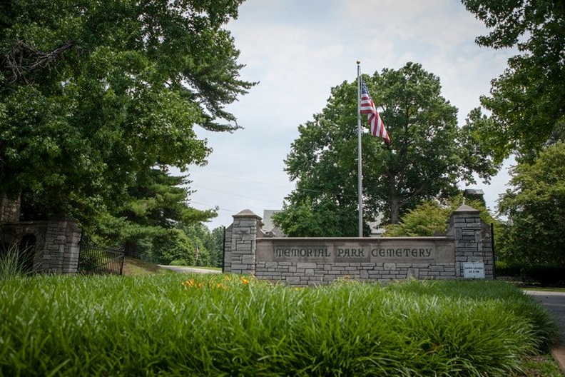 Cemetery-Memorial Park (Jennings MO).png