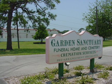 Cemetery-Garden Sanctuary (Seminole FL)