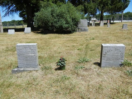 Grave-BYINGTON Mary and Randall