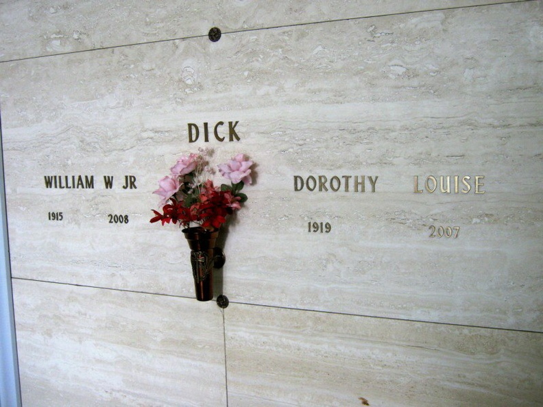 Grave-DICK Dorothy and William.jpg