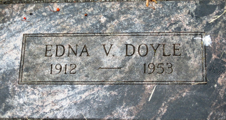 Grave-DOYLE Edna.jpg