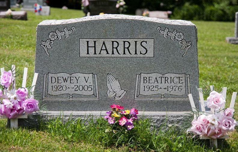 Grave-HARRIS Dewey and Beatice.jpg