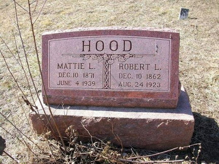 Grave-HOOD Mattie &amp; Robert