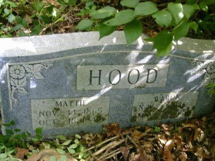 Grave-HOOD Mattie &amp; Aaron