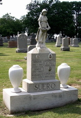 Grave-SUERO Antonette and Liberto
