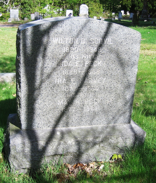 Grave-SCOVIL Ida and Wilton.jpg