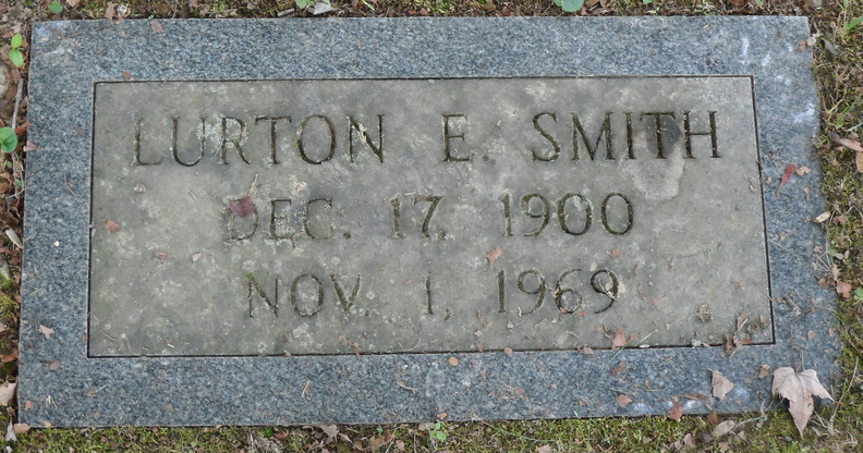 Grave-SMITH Lurton.jpg