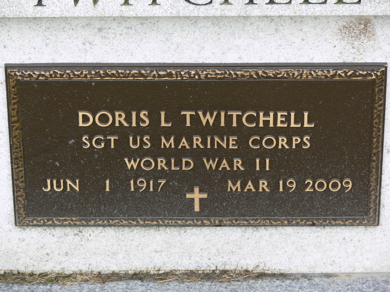 Grave-TWITCHELL Doris.jpg