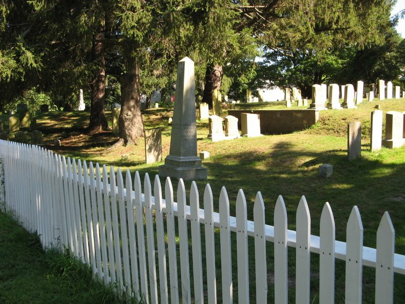Cemetery-Tisbury Village (Tisbury MA).jpg