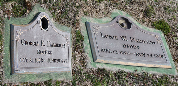 Grave-HAMILTON Georgia and Lonie