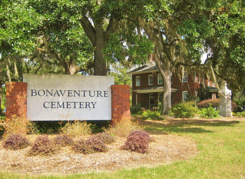 Cemetery-Bonaventure (Savanah GA).jpg