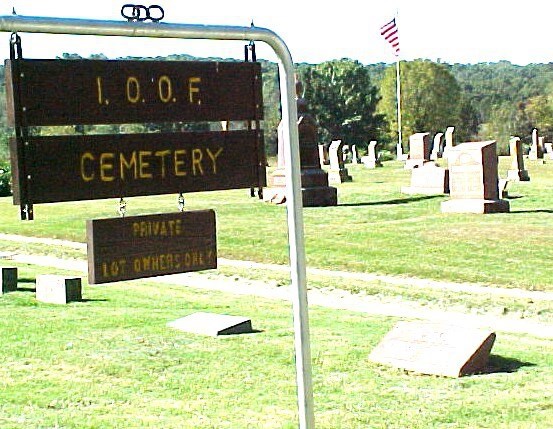 Cemetery-Bismarck IOOF (MO).jpg