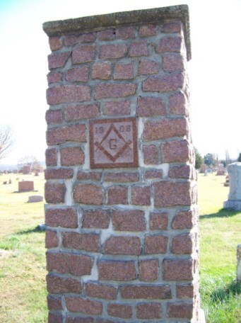 Cemetery-Bismarck Masonic (MO).jpg