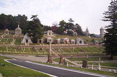 Cemetery-Mountain View (Oakland CA).jpg