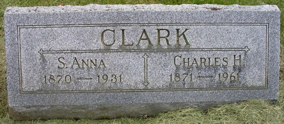 Grave-CLARK Anna and Charles
