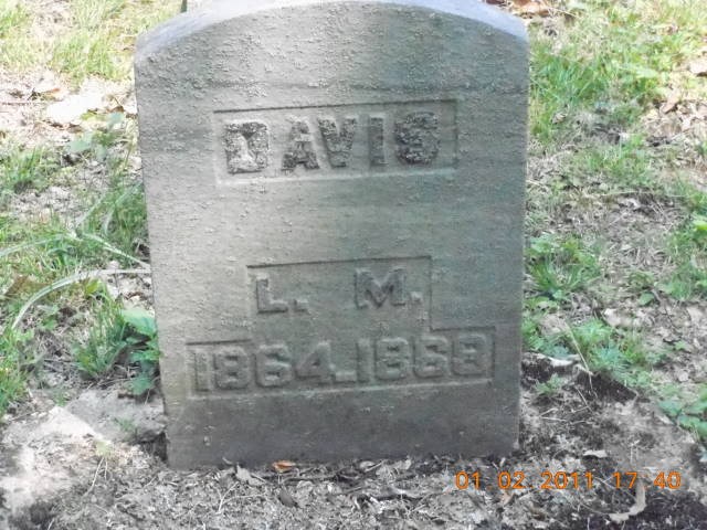 Grave-DAVIS Luke.jpg