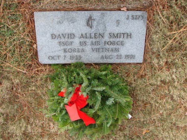 Grave-SMITH David.jpg