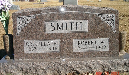 Grave-SMITH Drusilla and Robert.jpg
