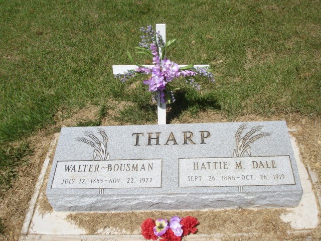 Grave-THARP Walter Bousman and Hattie May Dale.jpg