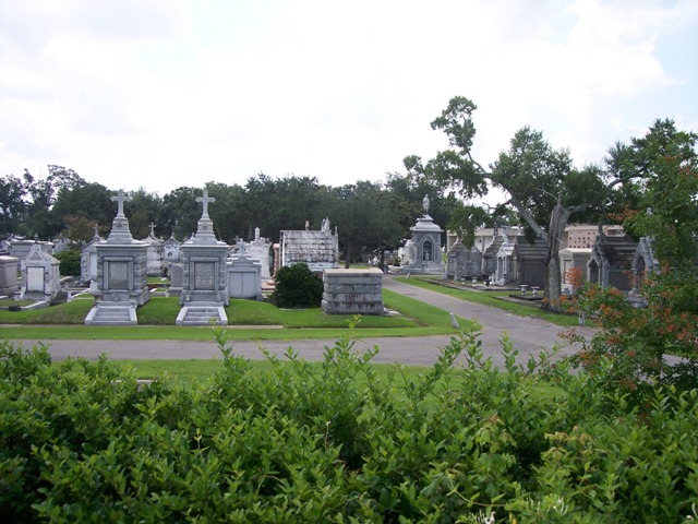 Cemetery-Metairie (New Orleans LA).jpg